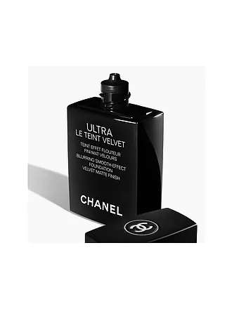 CHANEL | FOUNDATION MIT WEICHZEICHNEREFFEKT. SAMTIG-MATTES FINISH. 30ML | beige