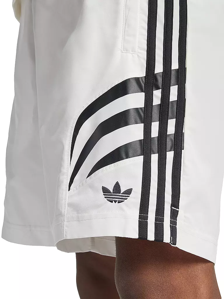 ADIDAS | Shorts | creme