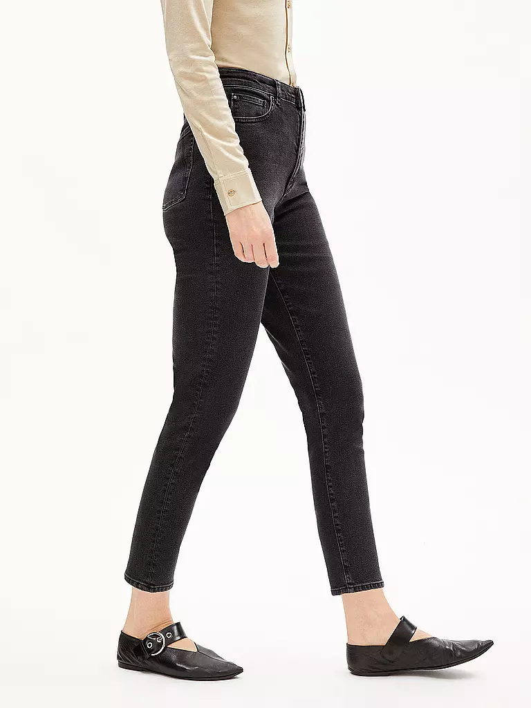 ARMEDANGELS | Jeans Mom Fit MAIRAA COMFORT | schwarz