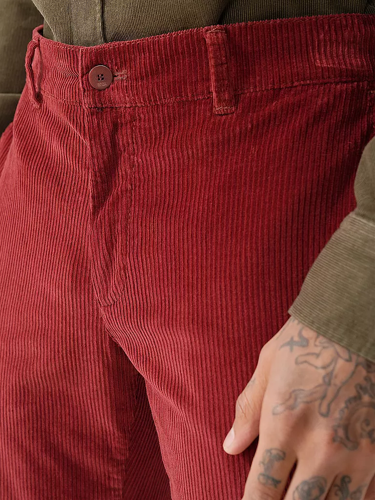 BRAX | Cordhose FABIO JOG | rot