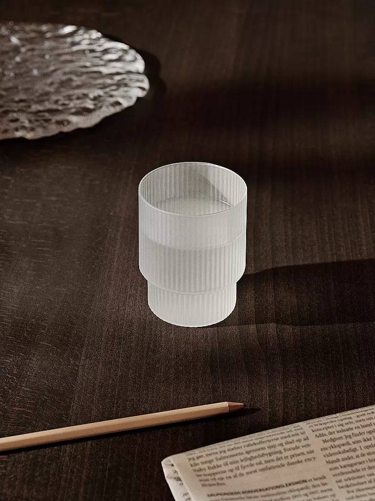 FERM LIVING | Trinkglas 4er-Set RIPPLE Frosted | weiss