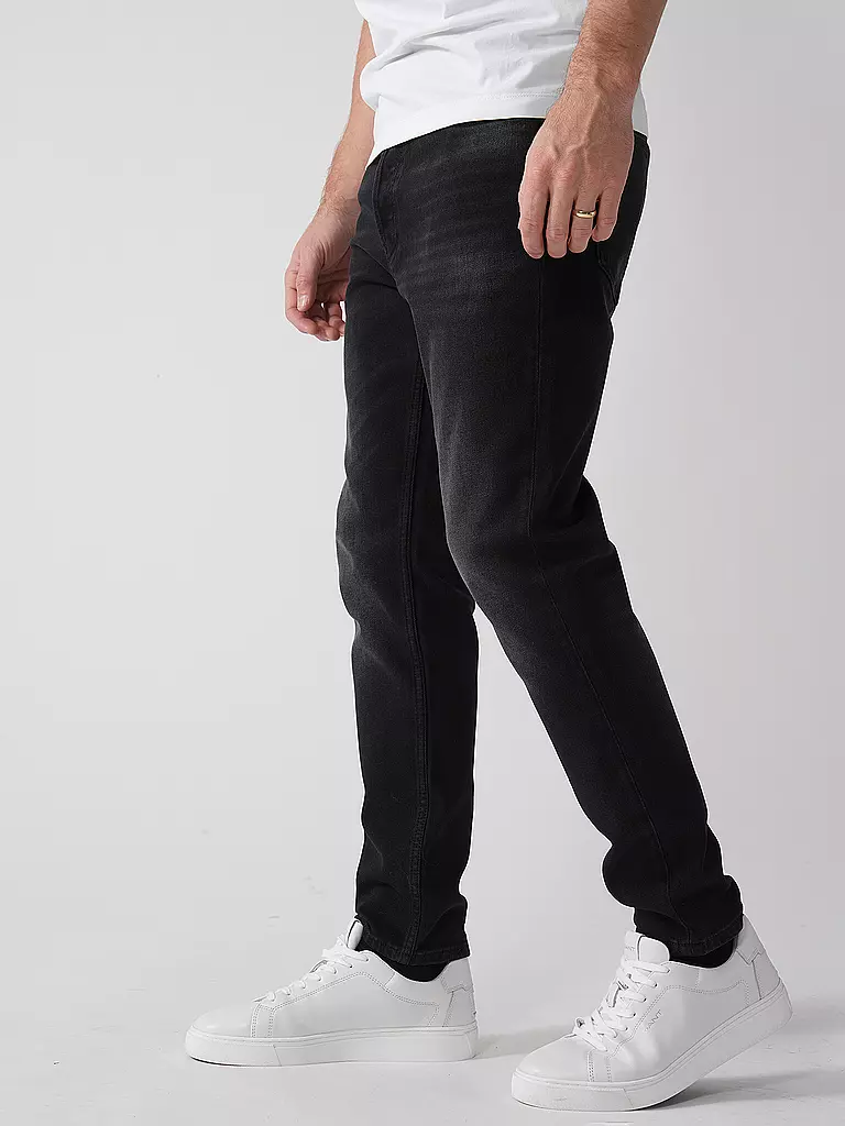 HUGO | Jeans Tapered Fit | schwarz