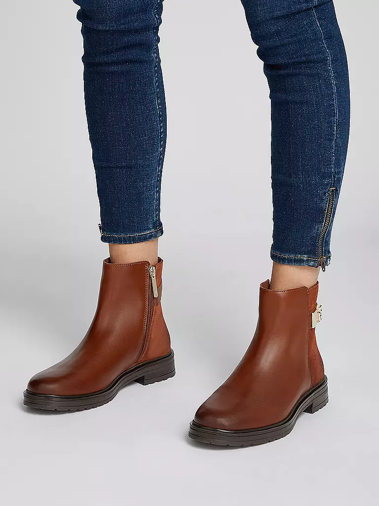 TOMMY HILFIGER | Chelsea Boots  | braun