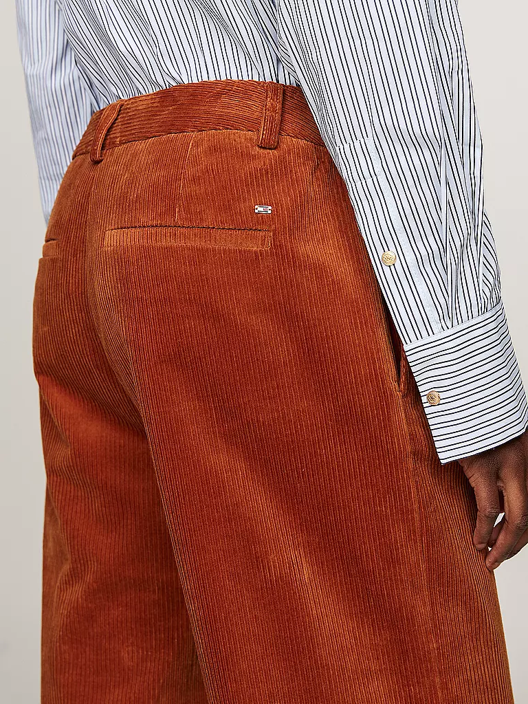 TOMMY HILFIGER | Cordhose Relaxed Straight Fit | orange