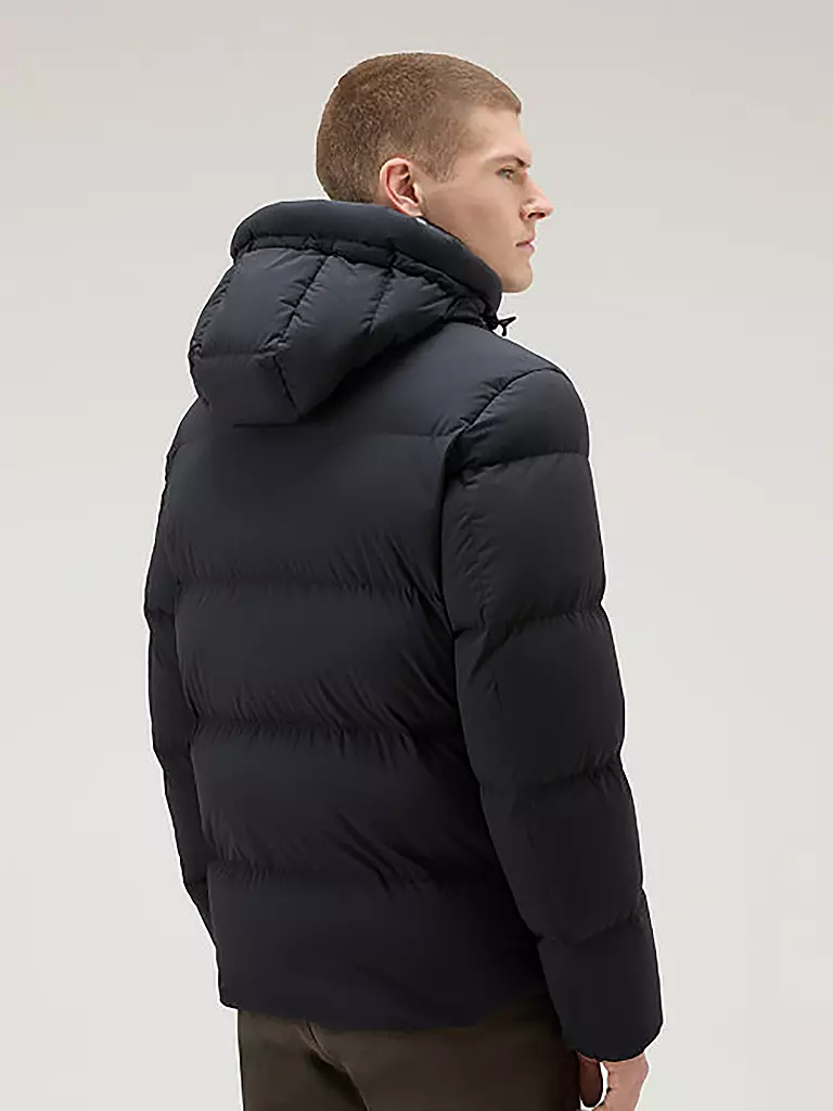 WOOLRICH | Daunenjacke SIERRA | schwarz