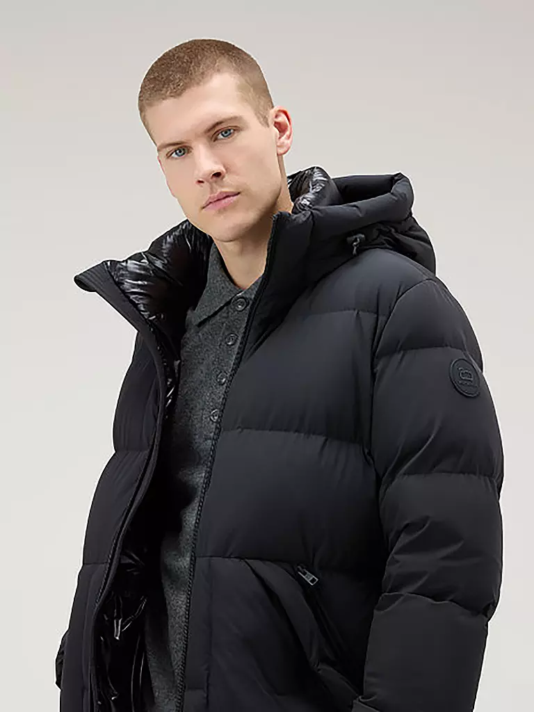 WOOLRICH | Daunenjacke SIERRA | schwarz