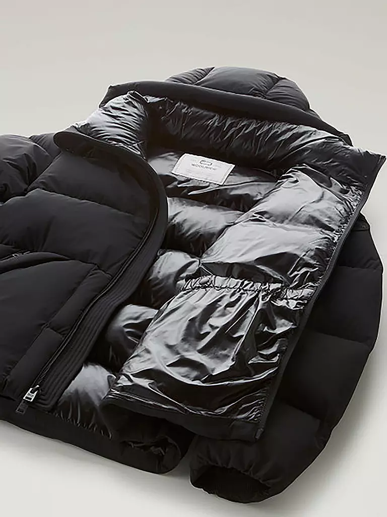 WOOLRICH | Daunenjacke SIERRA | schwarz